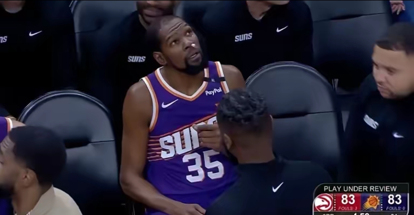 爱游戏APP-杜兰特连续五场比赛得分超过出色防守，曼联不断突破！